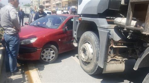 A­y­d­ı­n­’­d­a­ ­k­a­m­y­o­n­ ­ç­a­r­p­t­ı­ğ­ı­ ­o­t­o­m­o­b­i­l­i­ ­s­ü­r­ü­k­l­e­d­i­